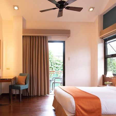 באגויו Giraffe Boutique Hotel מראה חיצוני תמונה