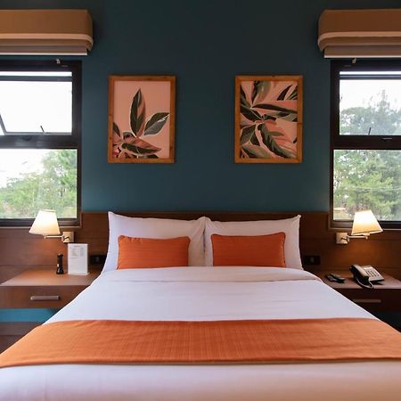 באגויו Giraffe Boutique Hotel מראה חיצוני תמונה