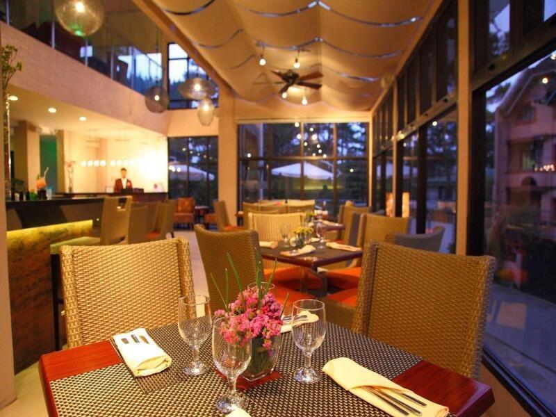 באגויו Giraffe Boutique Hotel מראה חיצוני תמונה