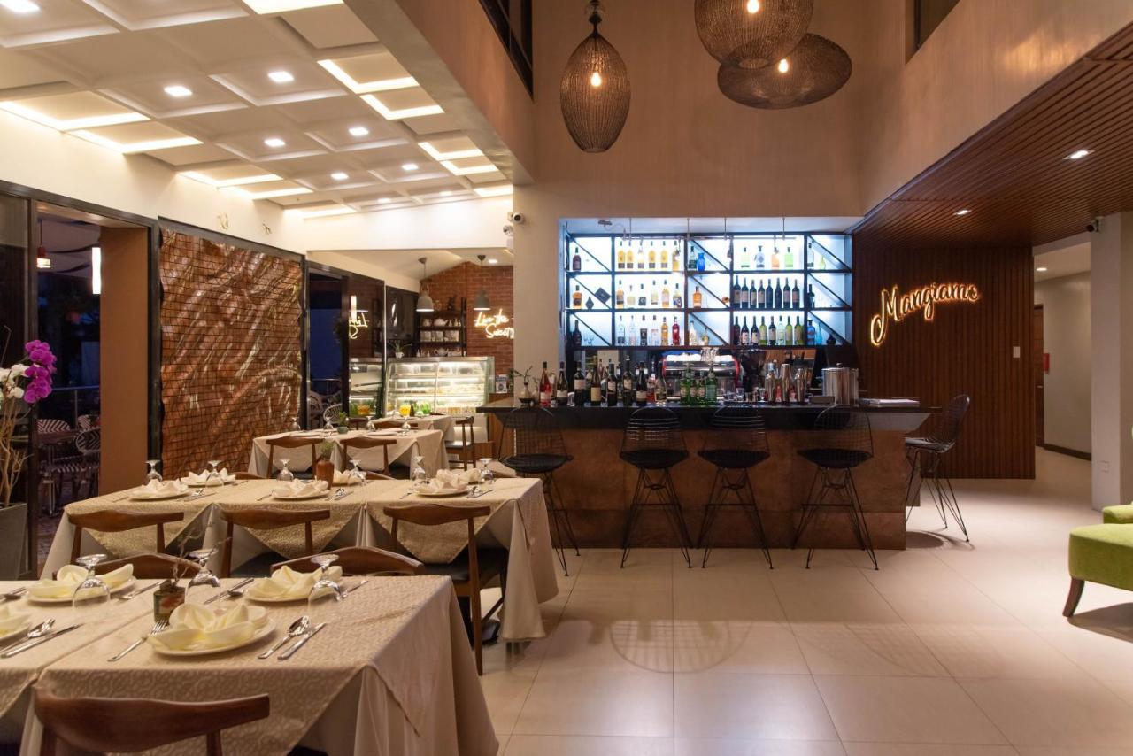 באגויו Giraffe Boutique Hotel מראה חיצוני תמונה