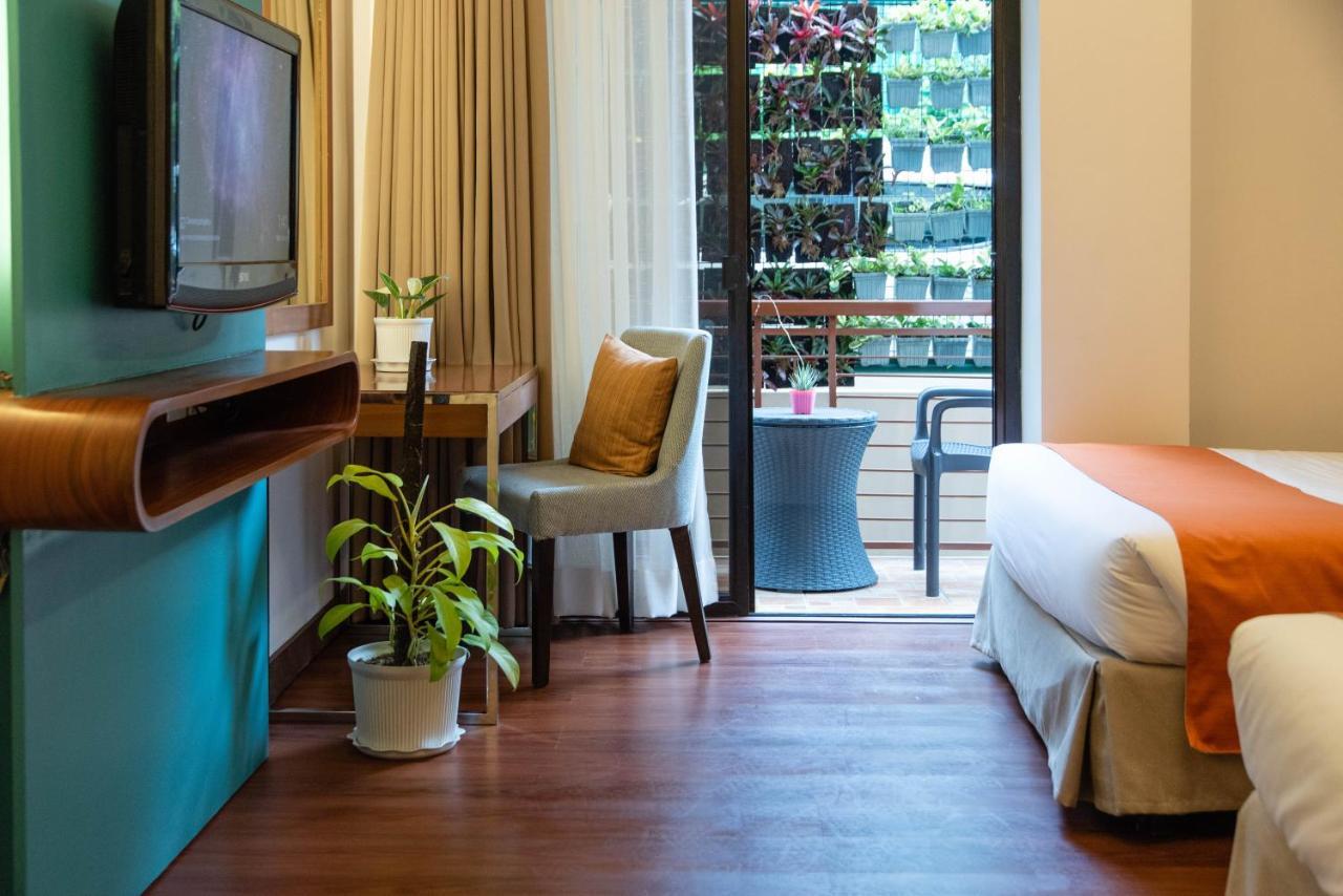 באגויו Giraffe Boutique Hotel מראה חיצוני תמונה