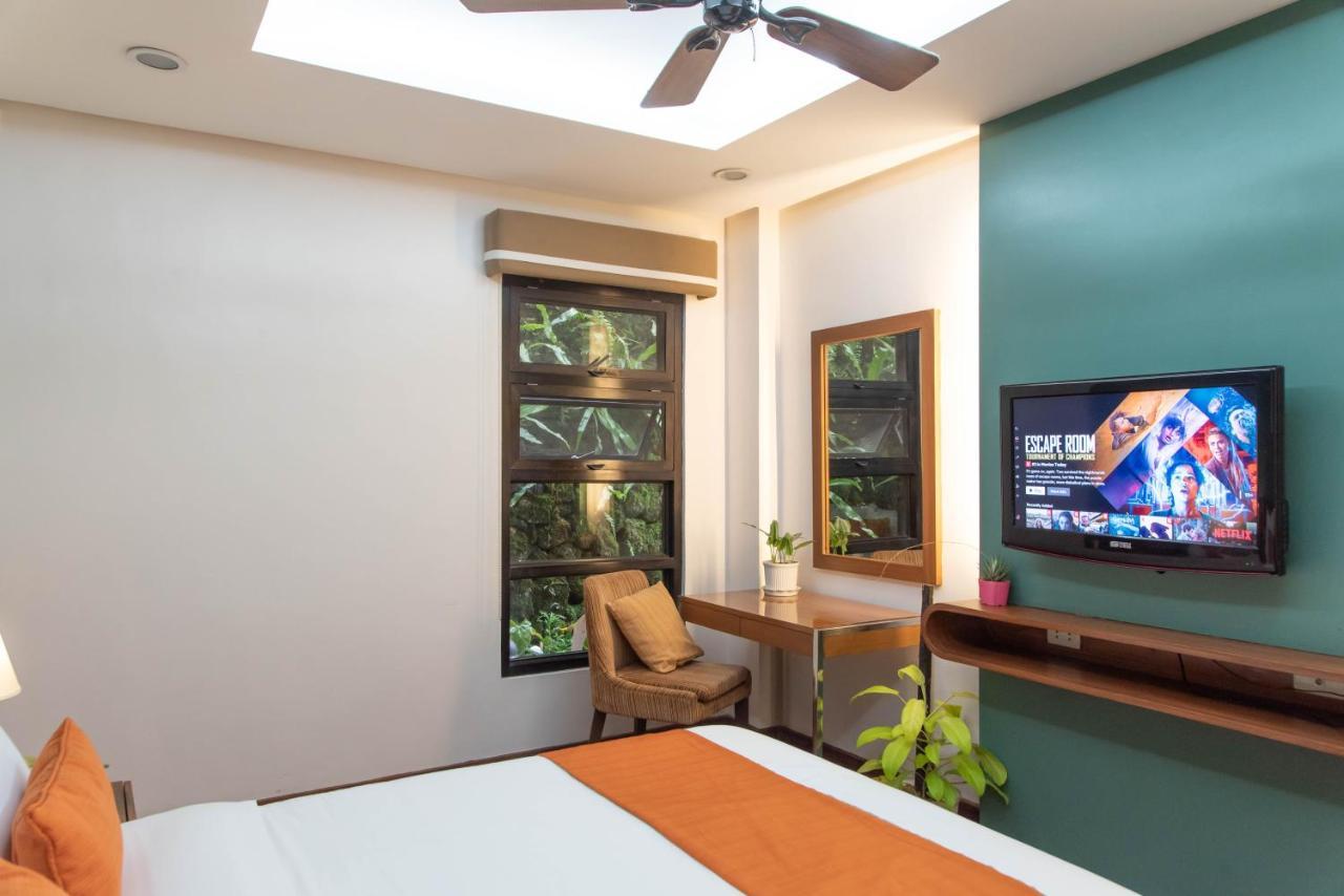 באגויו Giraffe Boutique Hotel מראה חיצוני תמונה
