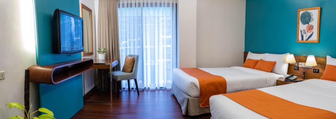 באגויו Giraffe Boutique Hotel מראה חיצוני תמונה