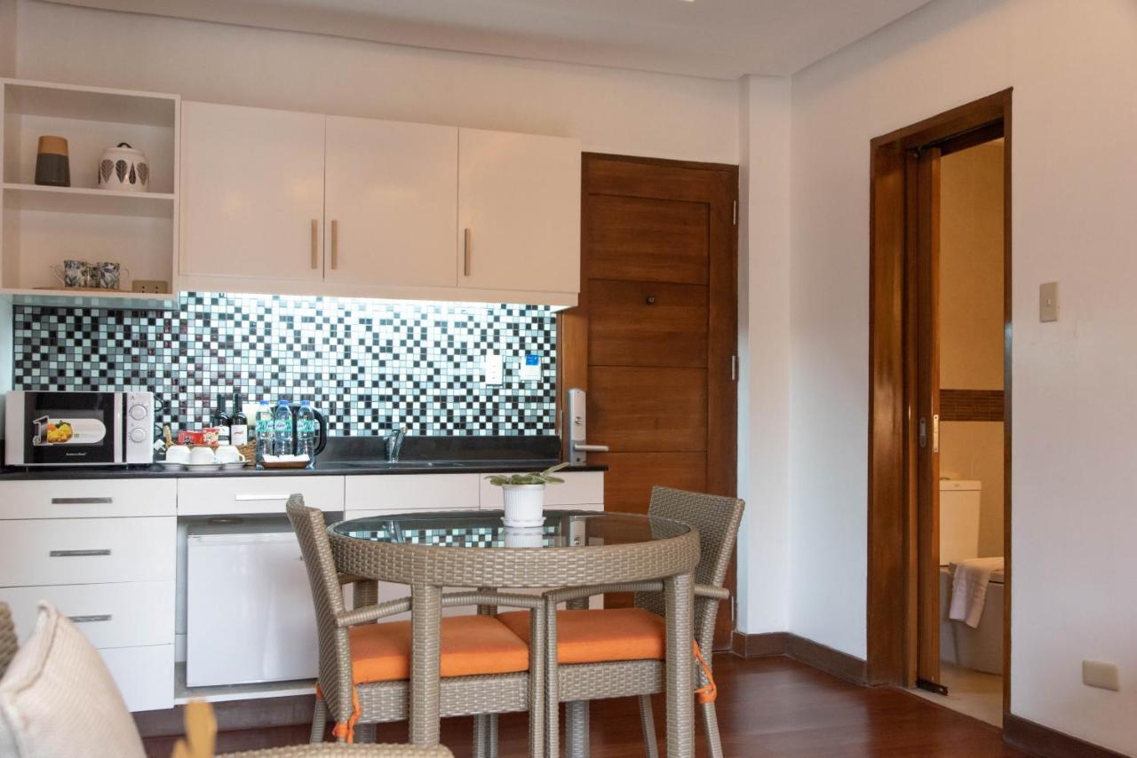 באגויו Giraffe Boutique Hotel מראה חיצוני תמונה