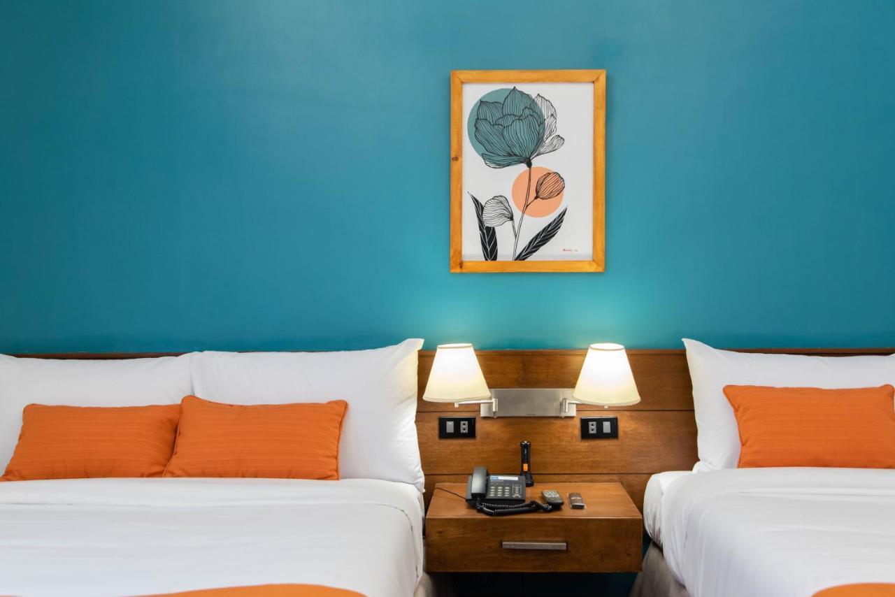 באגויו Giraffe Boutique Hotel מראה חיצוני תמונה