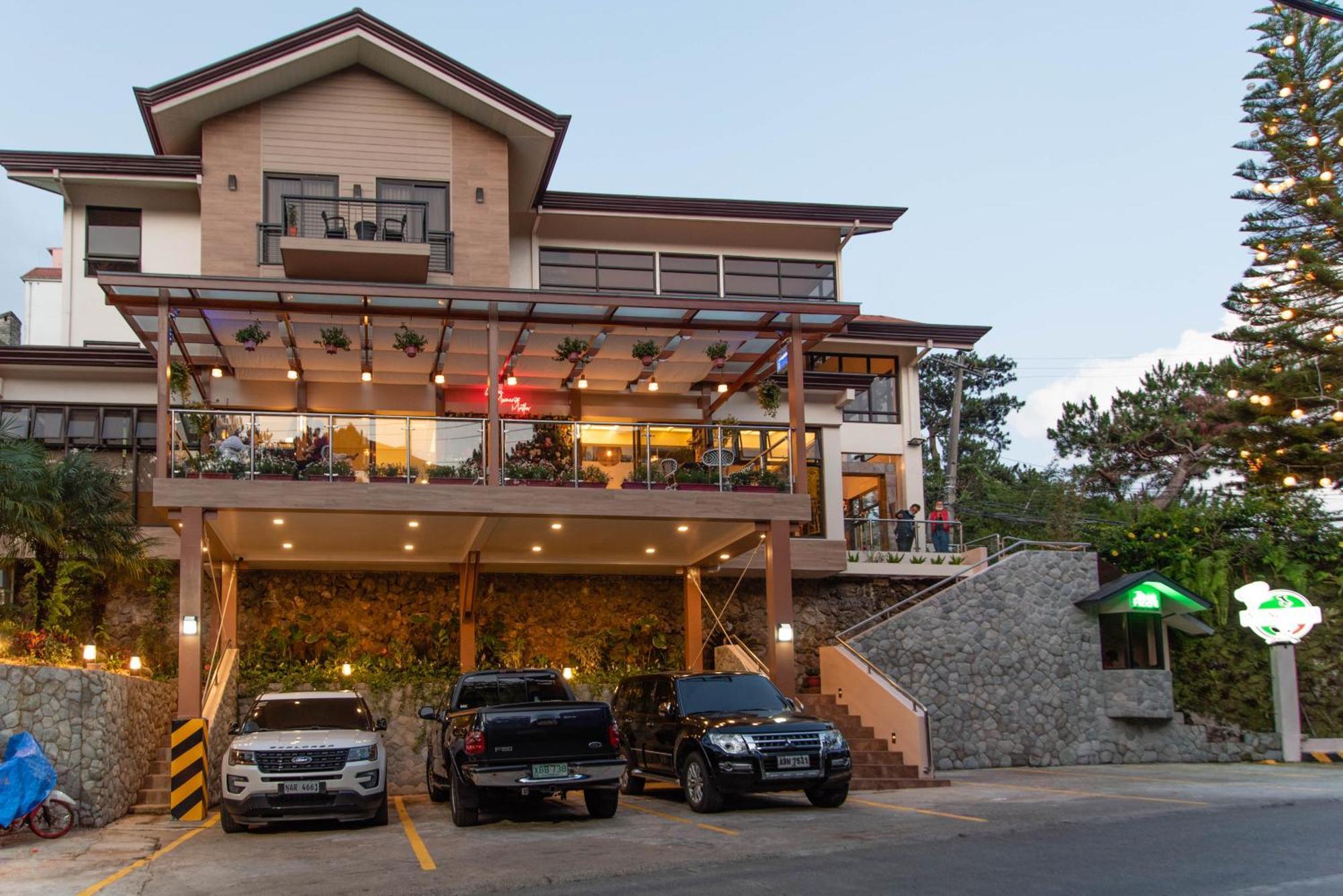 באגויו Giraffe Boutique Hotel מראה חיצוני תמונה