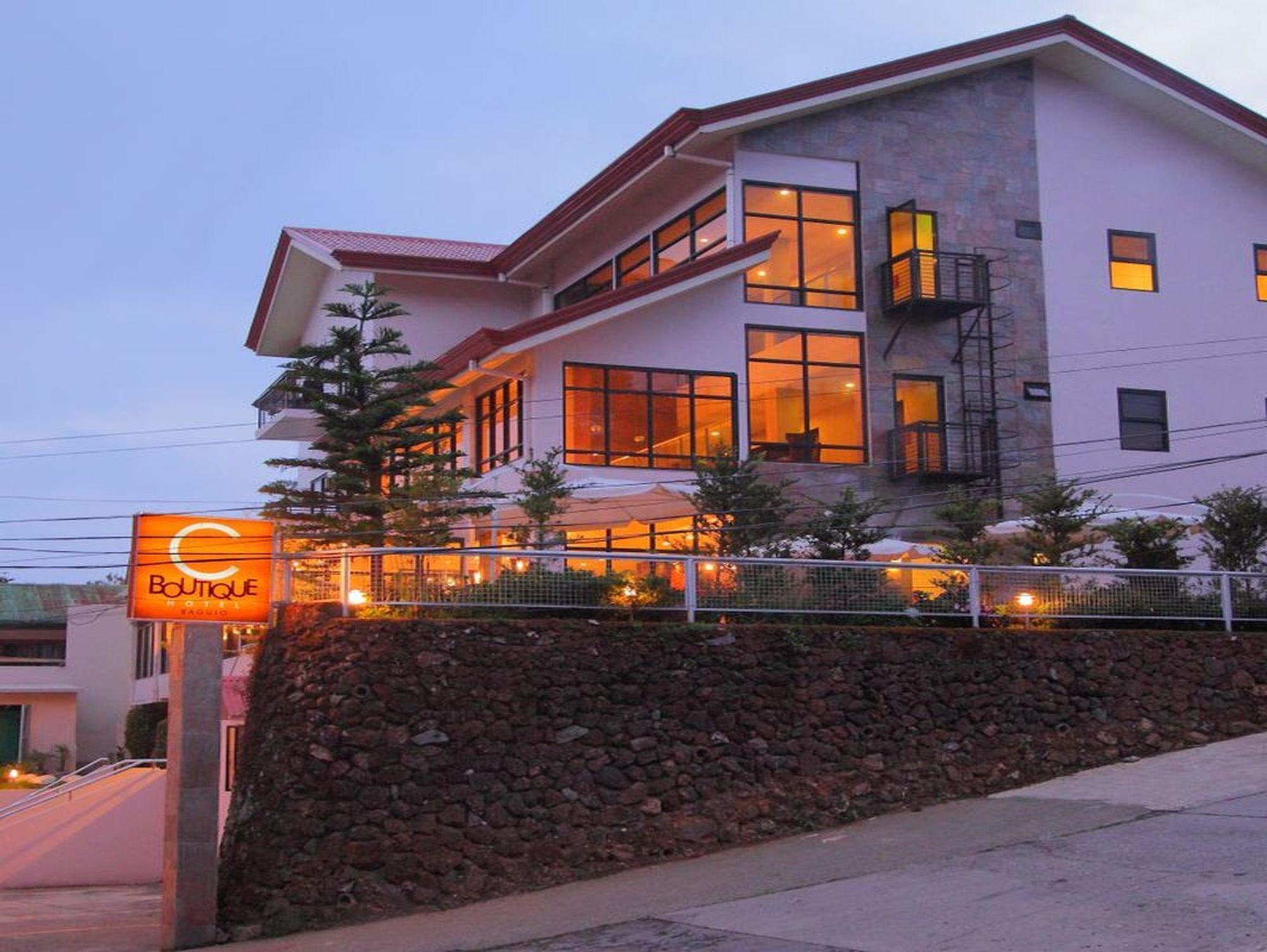 באגויו Giraffe Boutique Hotel מראה חיצוני תמונה