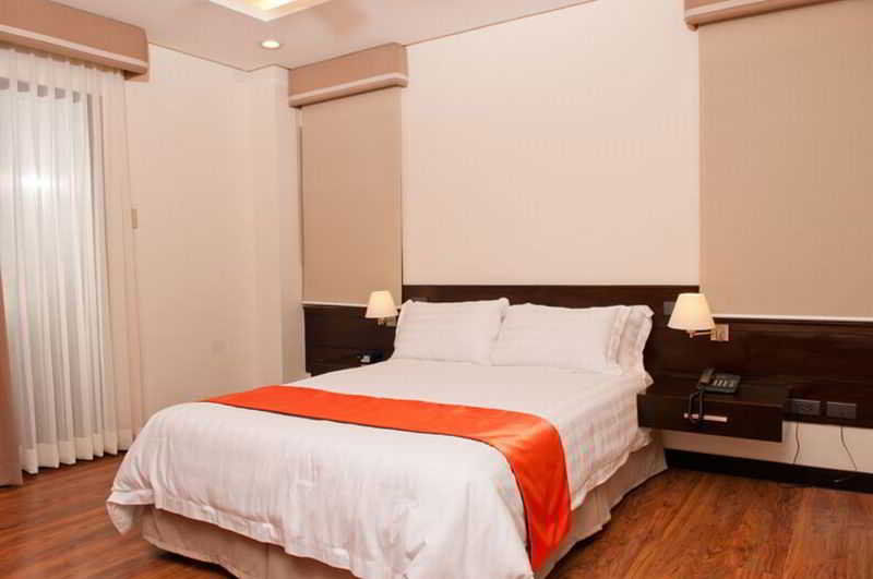 באגויו Giraffe Boutique Hotel מראה חיצוני תמונה