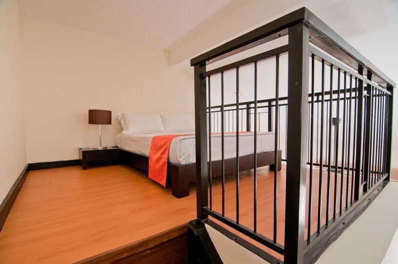 באגויו Giraffe Boutique Hotel מראה חיצוני תמונה
