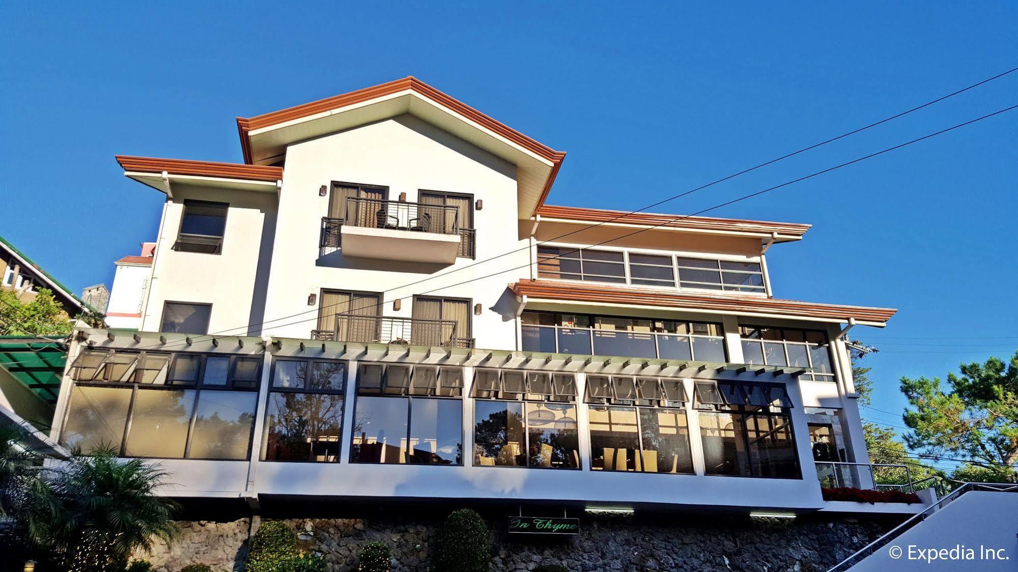 באגויו Giraffe Boutique Hotel מראה חיצוני תמונה