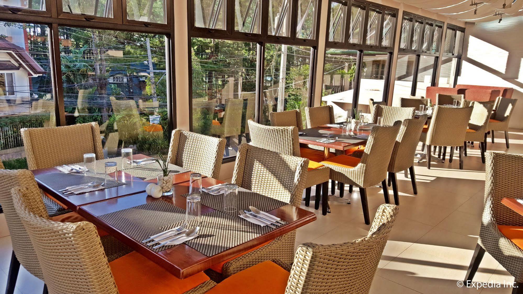 באגויו Giraffe Boutique Hotel מראה חיצוני תמונה