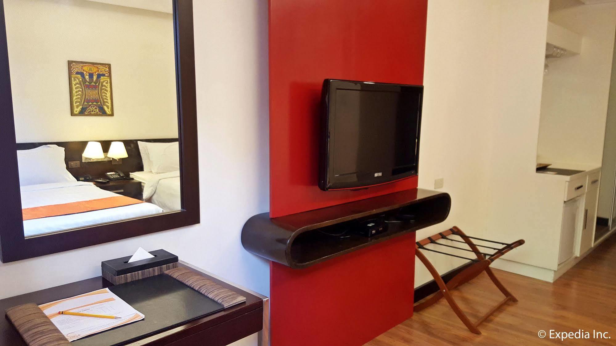באגויו Giraffe Boutique Hotel מראה חיצוני תמונה