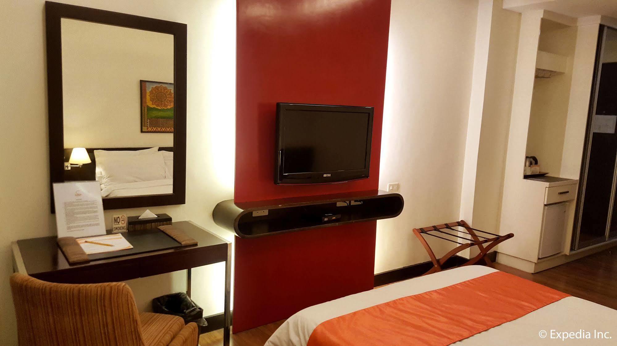 באגויו Giraffe Boutique Hotel מראה חיצוני תמונה