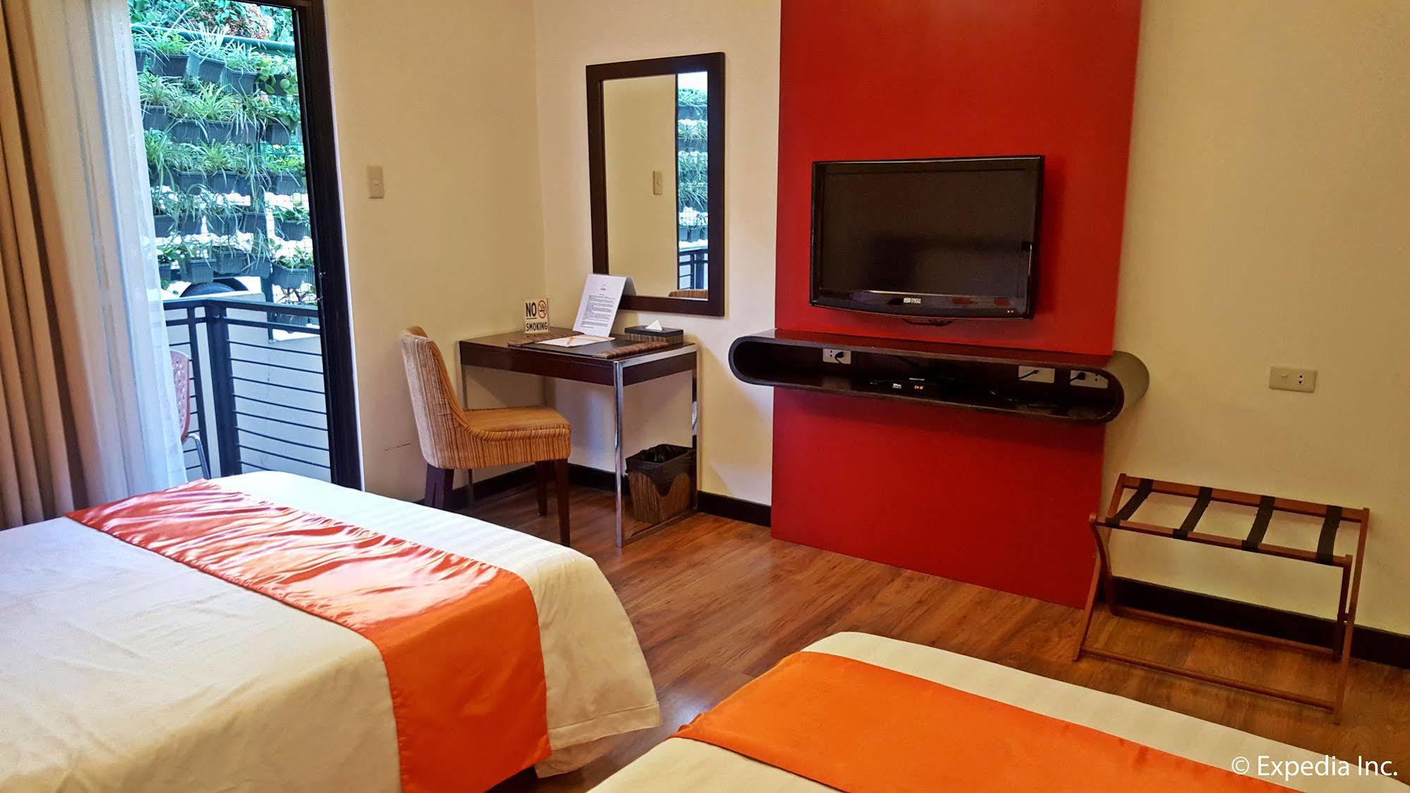 באגויו Giraffe Boutique Hotel מראה חיצוני תמונה